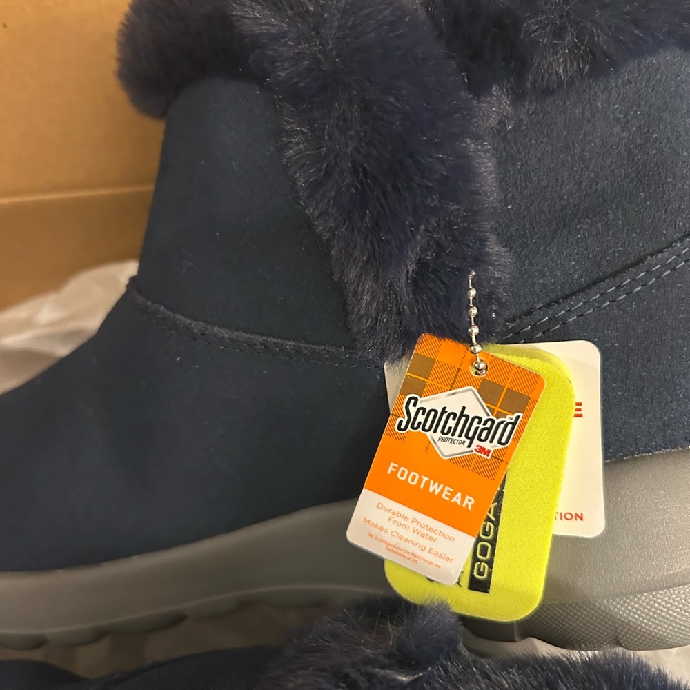Sketchers Scotchgard Women's Plush Navy Boots